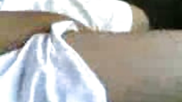 Latina tee-girl سكس عالمي مترجم جديد يهز لها diphtheros والملاعين تحول جنسى