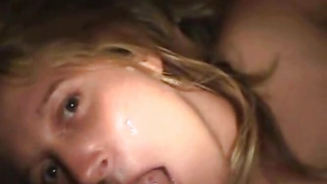 ناضجة وقحة تمتص ديك سكس جوردي جديد