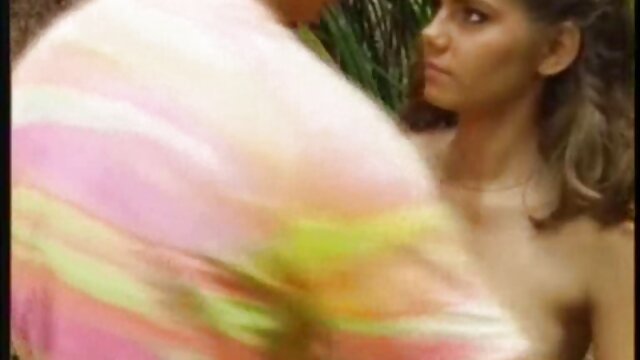 أربعة سكس عالمي مترجم جديد فاتنة الساخنة سخيف الديوك السمينة في حفلة